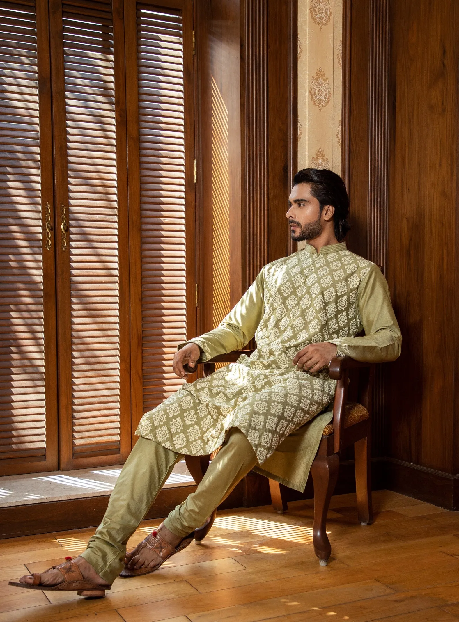 Green floral Embroidered Kurta Set